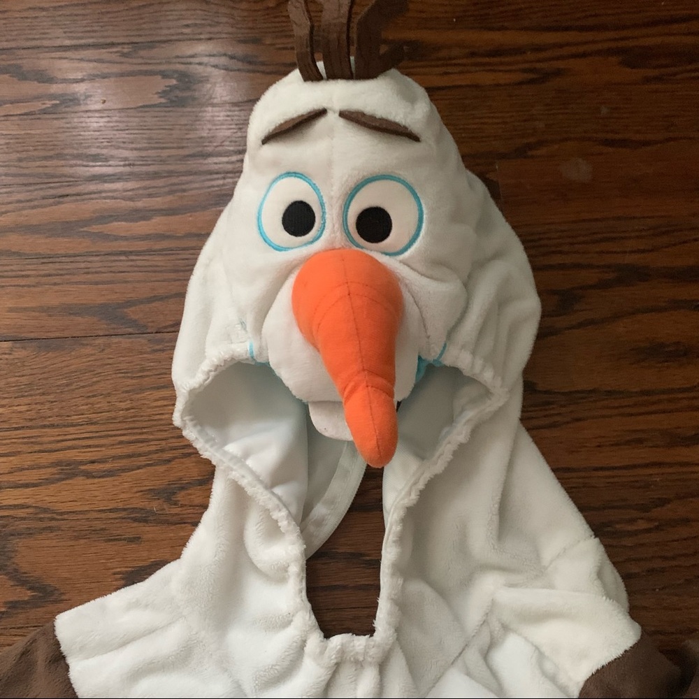 Olaf costume size 3